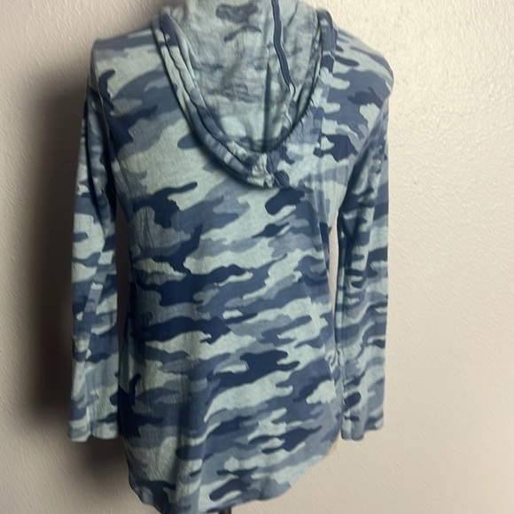 Blue Army Print Hoodie Tee - Picture 5 of 6